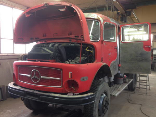 Mercedes LKW LA 322 4130